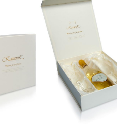 GIFT BOX, CHATEAU KAMNIK, WHITE WINE + 2 GLASSES